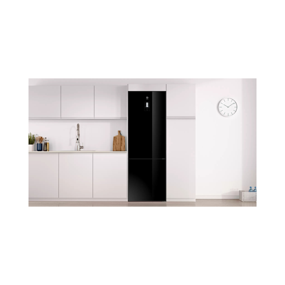 Frigorífico combi BALAY 3KFD778NI 203 x 70 cm 330L + 108L Cristal negro