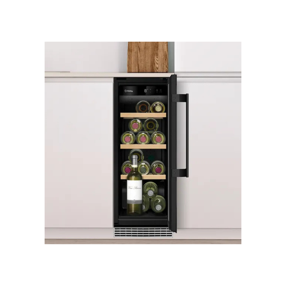 Vinoteca integrable entre muebles BALAY 3WUF073B 81,8 x 29,8 cm 21 botellas de 75cl. Negro